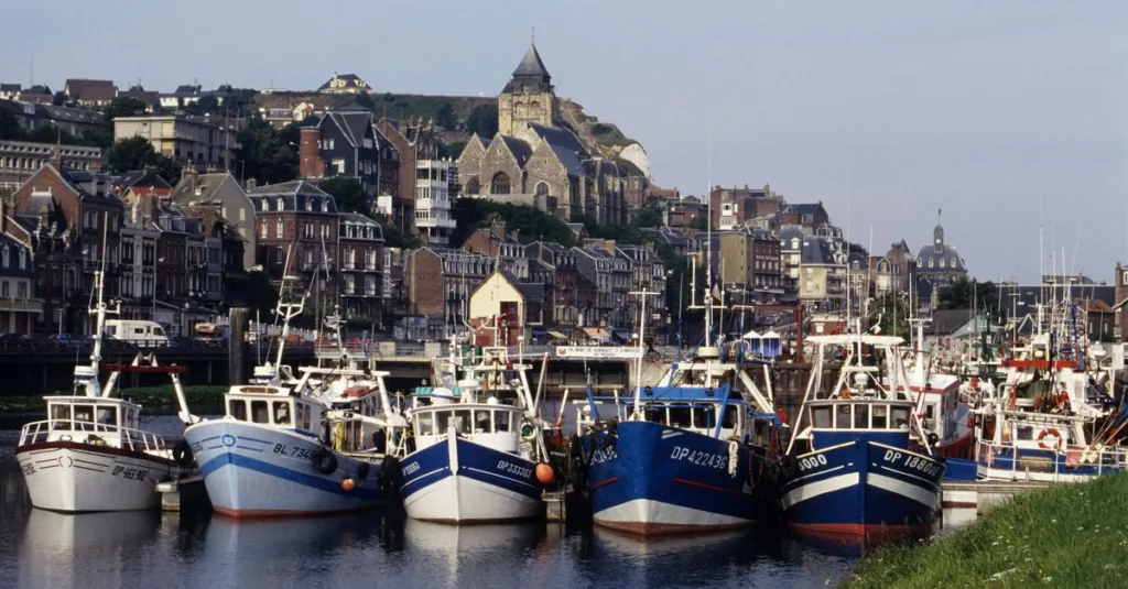 découvrez la gastronomie normande, ses saveurs authentiques et ses spécialités culinaires traditionnelles alliant terroir et savoir-faire.