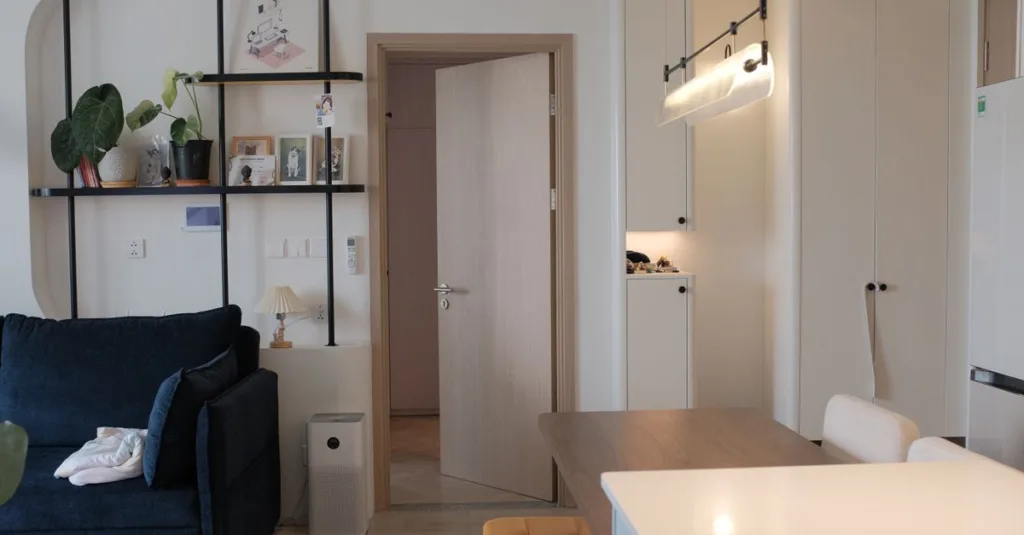 découvrez le design d'intérieur minimaliste : un style épuré alliant fonctionnalité et élégance pour un espace harmonieux et moderne.